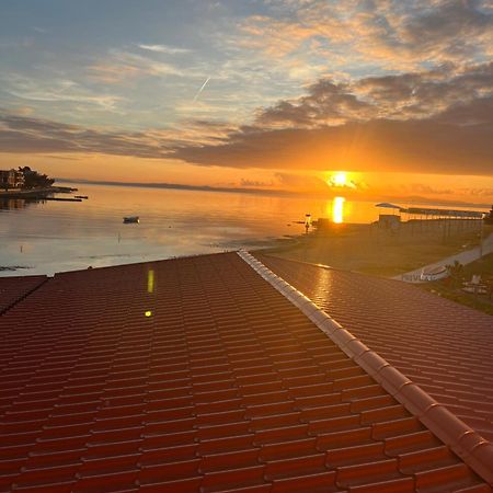 Apartment Privlaka Direkt Am Strand Mit Klima Und Neuem Badezimmer Haustiere Sind Willkommen Exterior foto
