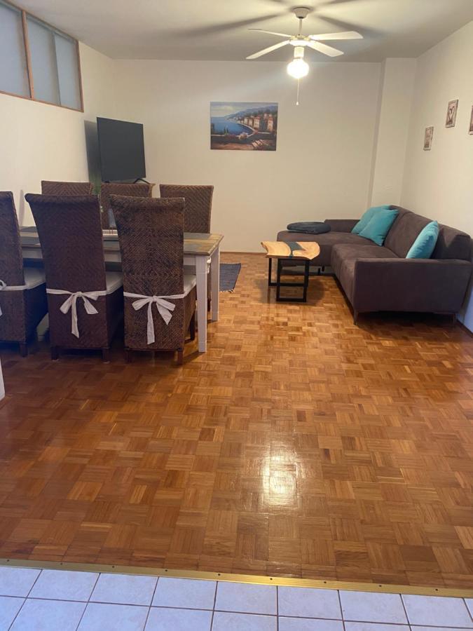 Apartment Privlaka Direkt Am Strand Mit Klima Und Neuem Badezimmer Haustiere Sind Willkommen Exterior foto
