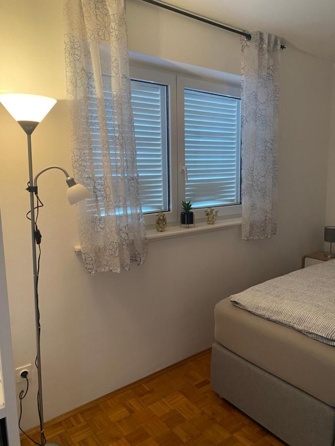 Apartment Privlaka Direkt Am Strand Mit Klima Und Neuem Badezimmer Haustiere Sind Willkommen Exterior foto