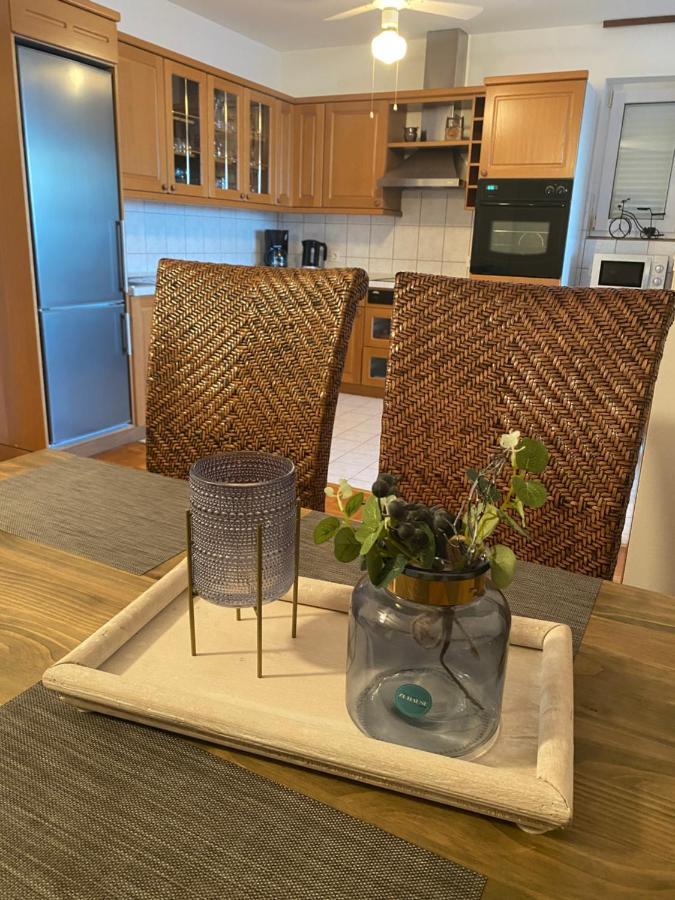 Apartment Privlaka Direkt Am Strand Mit Klima Und Neuem Badezimmer Haustiere Sind Willkommen Exterior foto