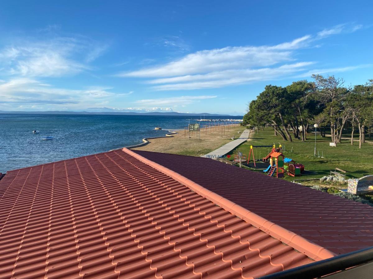Apartment Privlaka Direkt Am Strand Mit Klima Und Neuem Badezimmer Haustiere Sind Willkommen Exterior foto