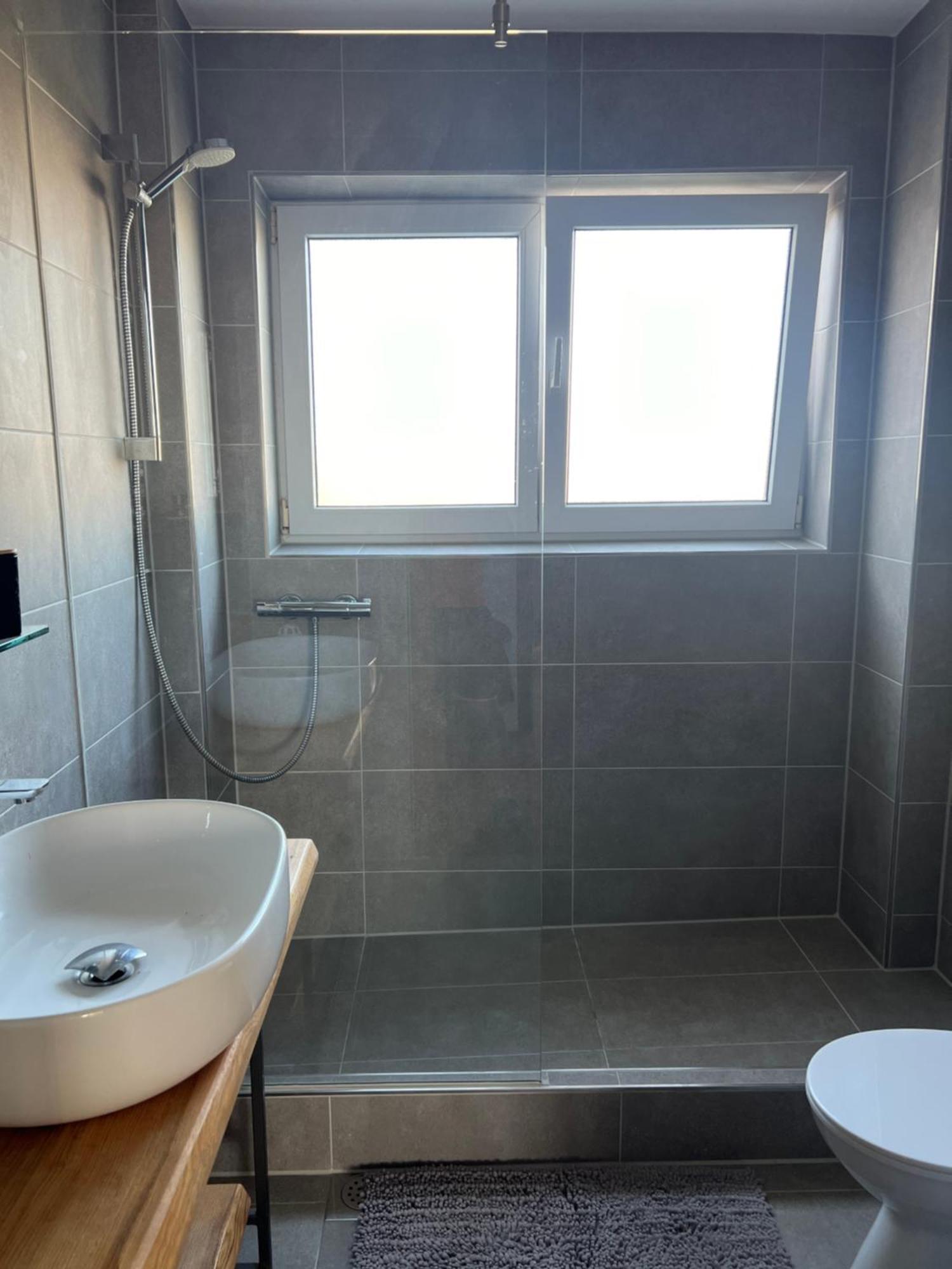 Apartment Privlaka Direkt Am Strand Mit Klima Und Neuem Badezimmer Haustiere Sind Willkommen Exterior foto