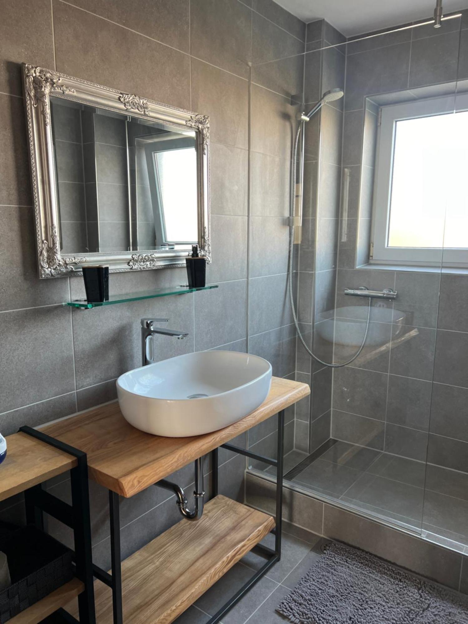 Apartment Privlaka Direkt Am Strand Mit Klima Und Neuem Badezimmer Haustiere Sind Willkommen Exterior foto